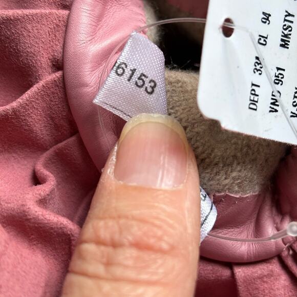 NWT- Shaneen Huxham Genuine Leather Ruffle Cuff Pink Gloves- Size 6.5 - Picture 9 of 15